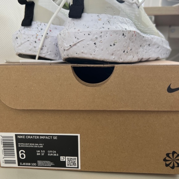 Nike crater impact - Picture 6 of 7